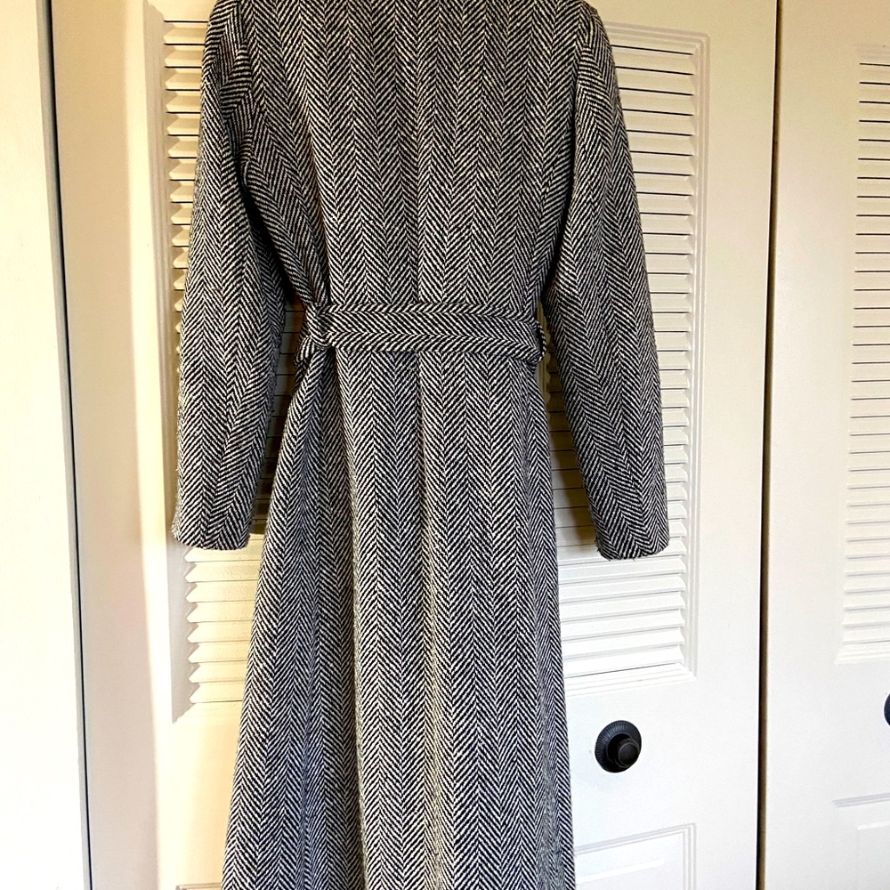 Sisley Benetton Wool tweed full length jacket. perfect condition.
